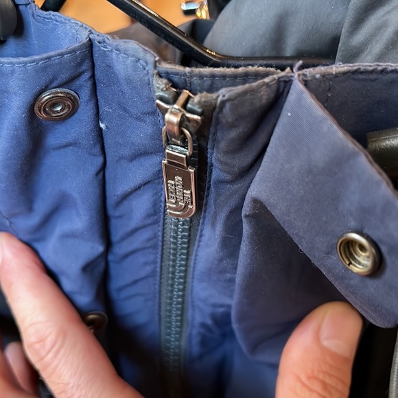 Used North Face Men’s Large Hyvent - Picture 2 of 16